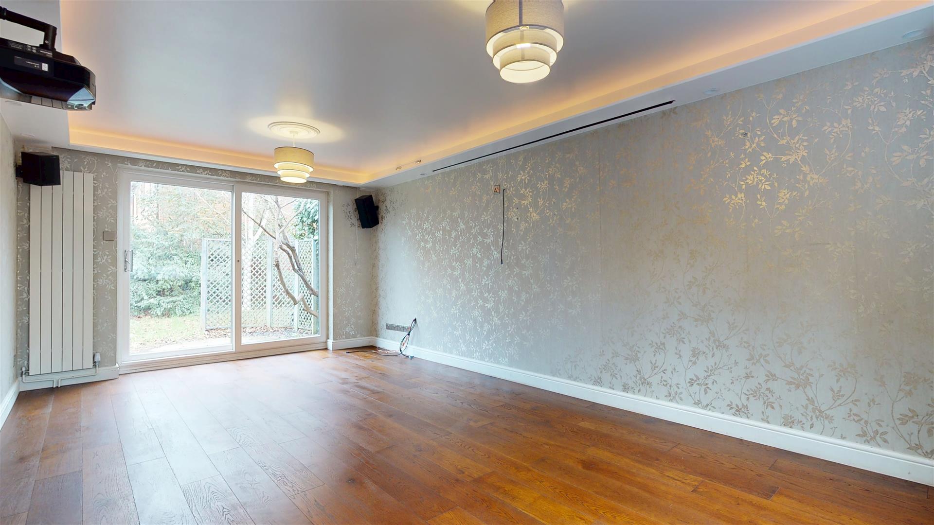 4 bed property in Walton Road, Milton Keynes